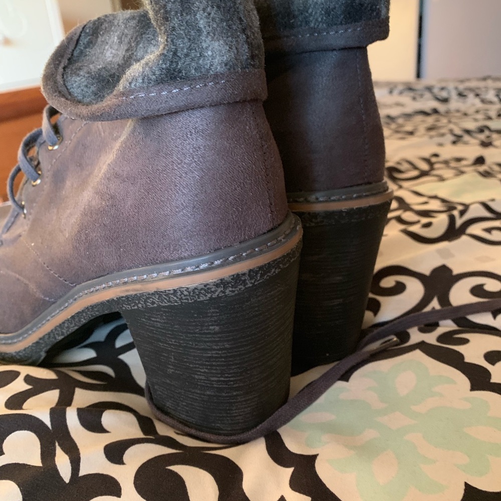 Heeled boots